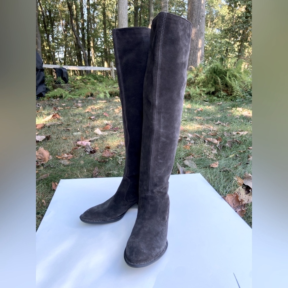 Born Crown Cady  Knee high/ over the knee gray suede boots. - Picture 4 of 10
